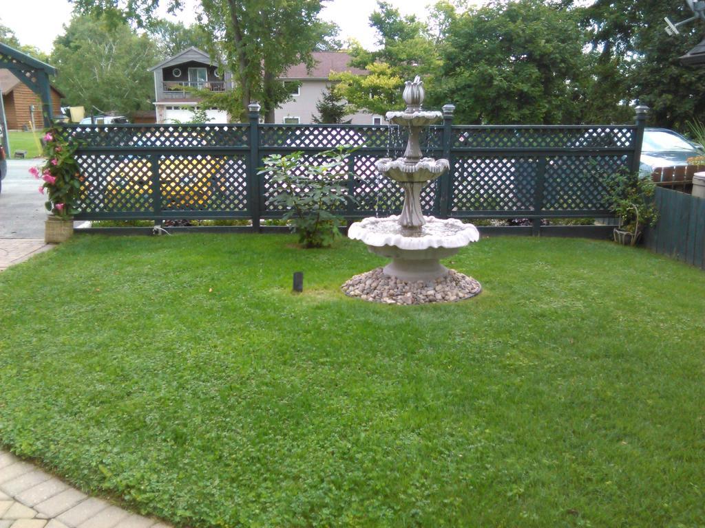 Point Pelee Lakeshore B&B Leamington Exterior photo